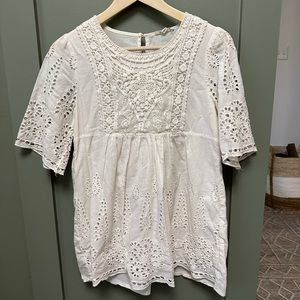 Adorable White Babydoll Blouse!